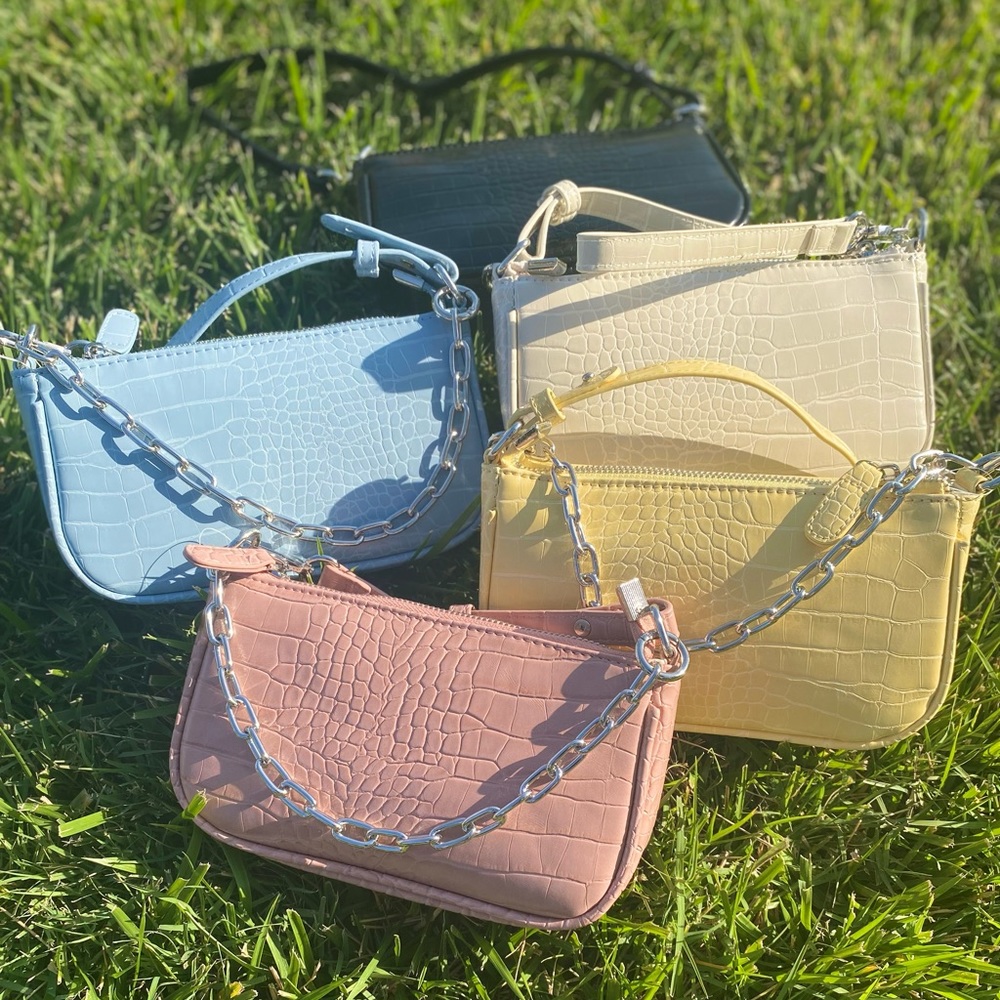 Shoulder Handbag With chain